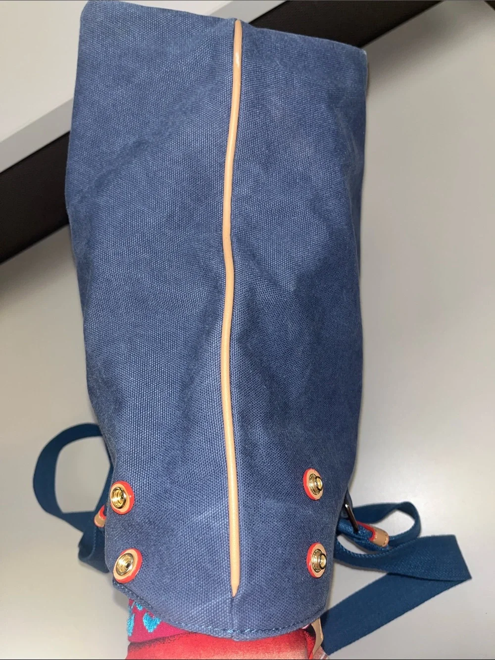 Chillx spacious tote